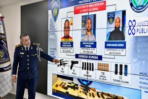 Policía ocupa 11 armas de fuego y detiene a varios sospechosos