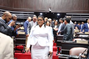 Diputados escogen a Minerva Klaudel Frías Ogando como sustituta del fenecido diputado Jorge Frías
