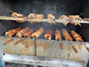 Pro Consumidor asegura que habrá pollo suficiente en Navidad y precios estables